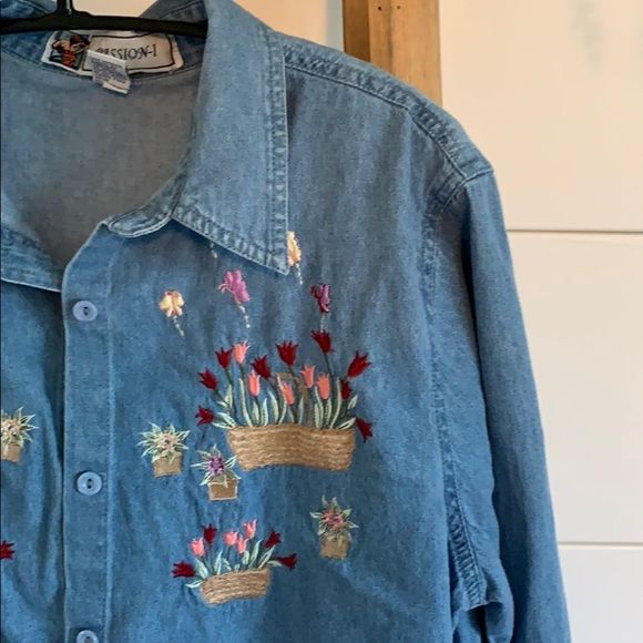 Women's Vintage Flower Print Casual Hollow-out Denim Shirt main image 1